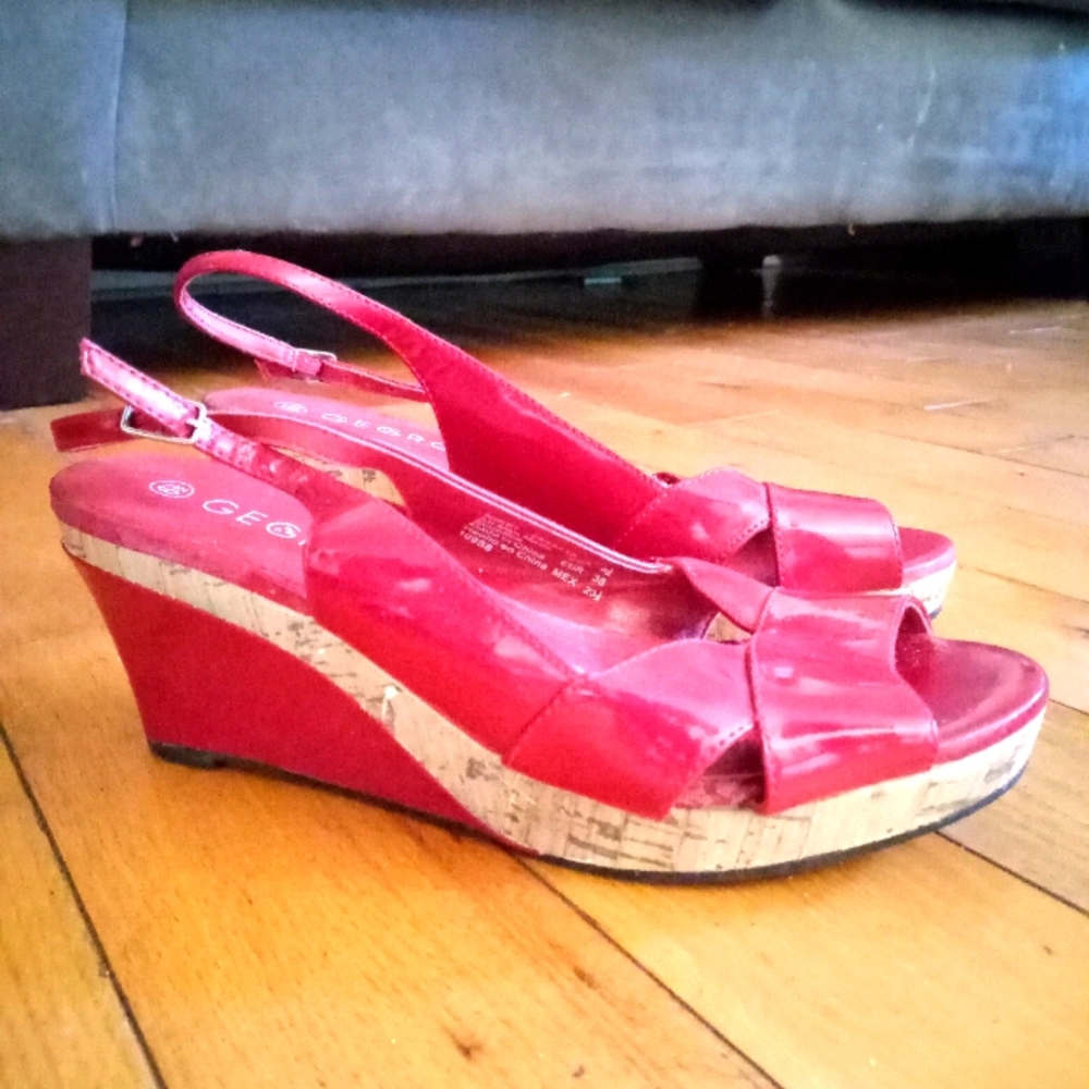 Red wedges